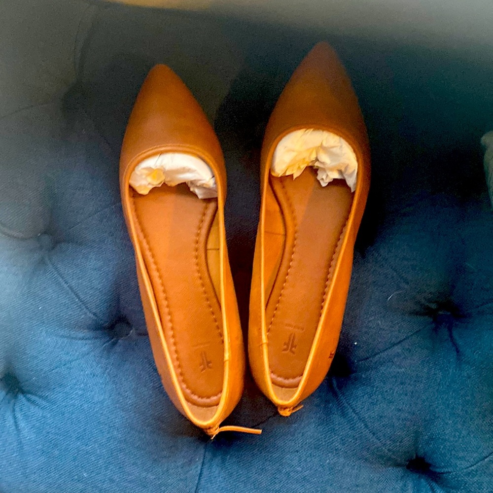 Frye Regina Cognac Leather Flats *NEVER WORN*